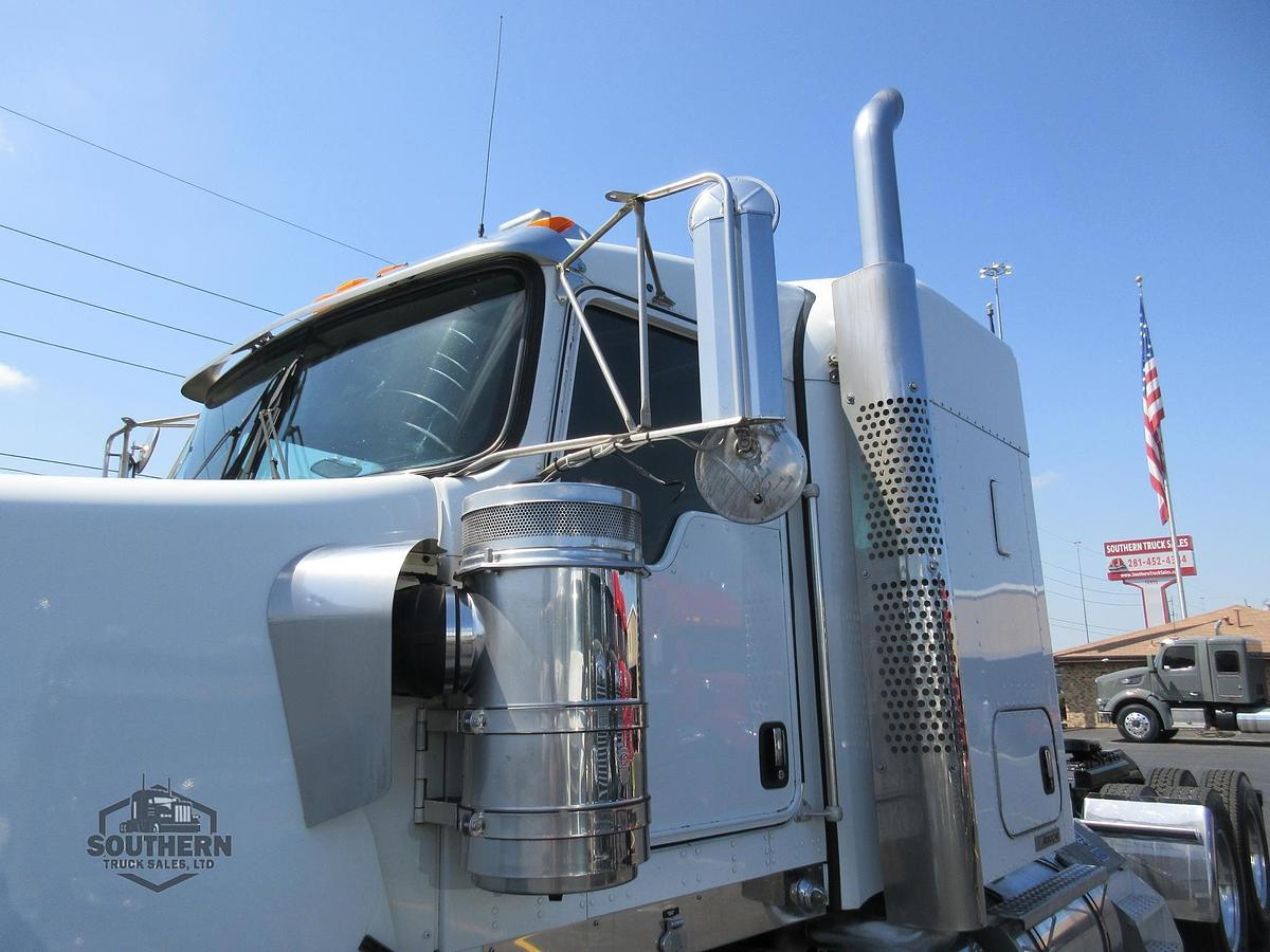 Used 2013 KENWORTH W900L
