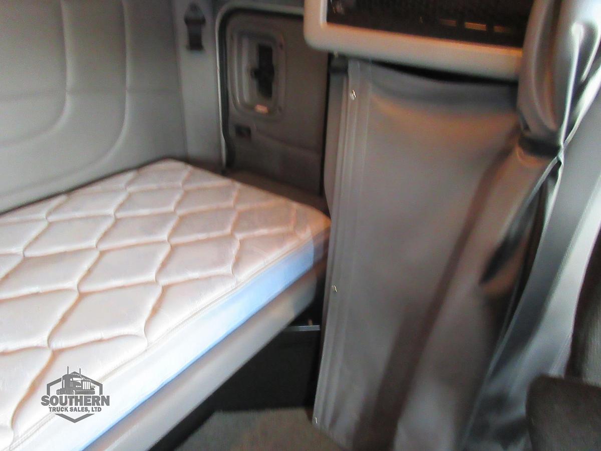 Used 2019 PETERBILT 389