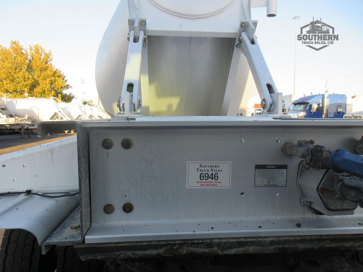 Used 2011 POLAR 41 ft