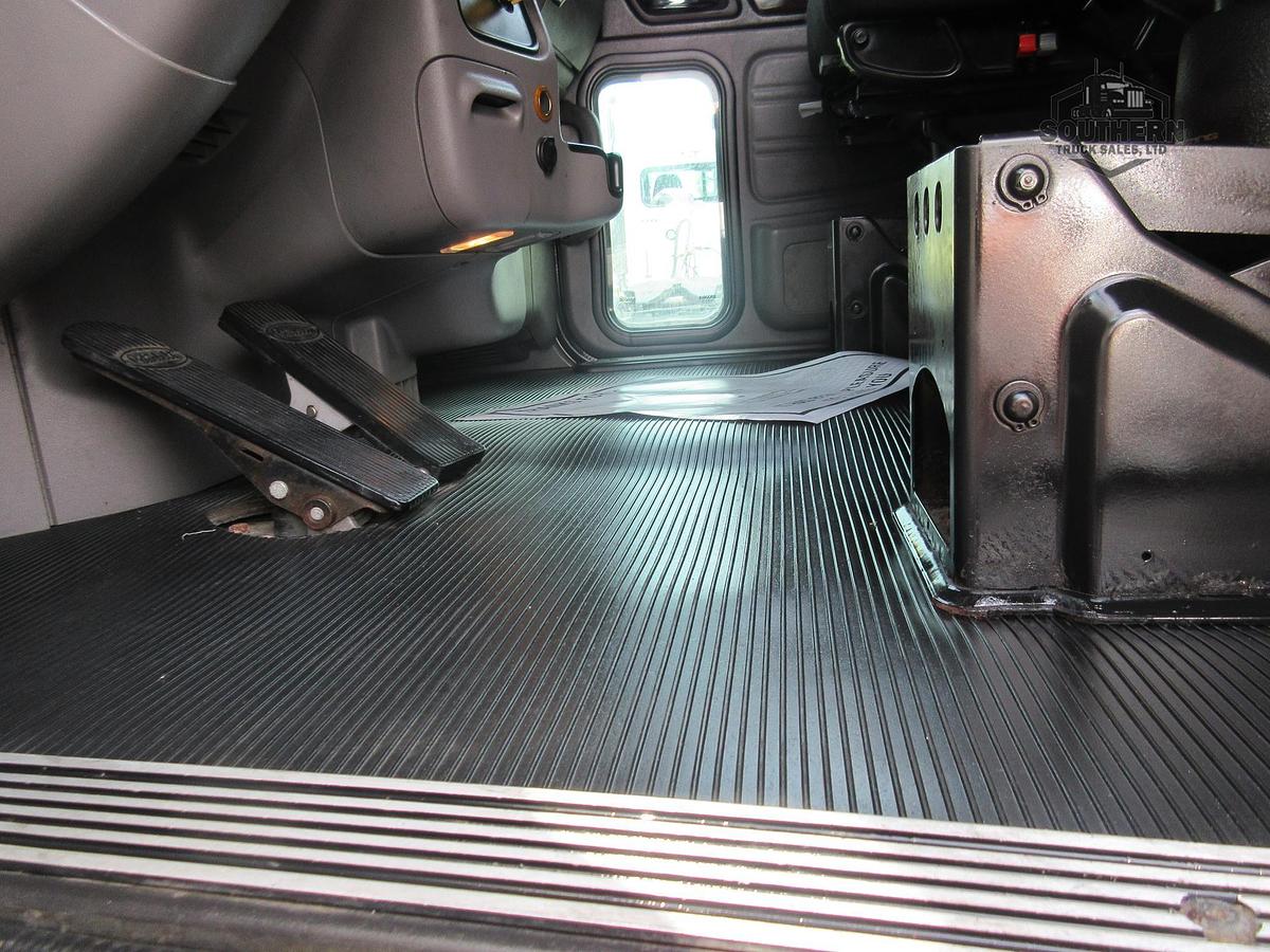 Used 2019 PETERBILT 389