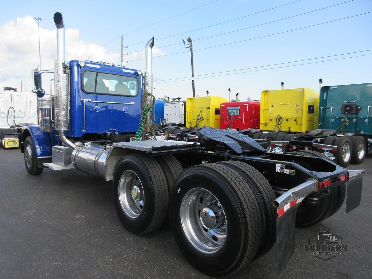 Used 2019 PETERBILT 389