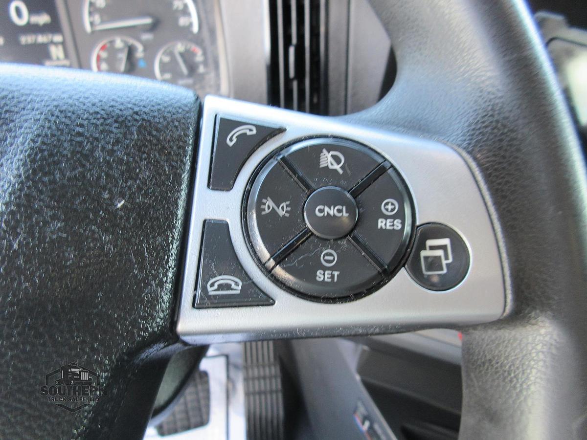 Used 2022 FREIGHTLINER CASCADIA 126