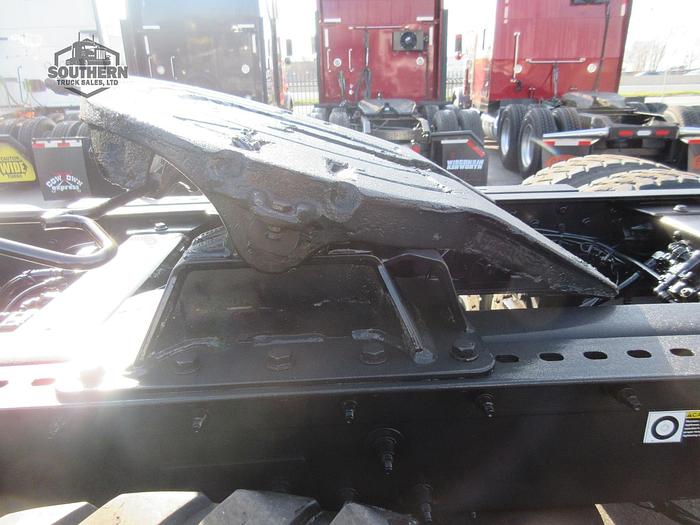 Used 2019 PETERBILT 567