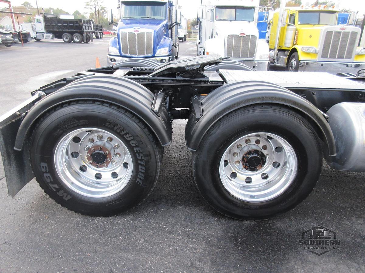 Used 2020 PETERBILT 567