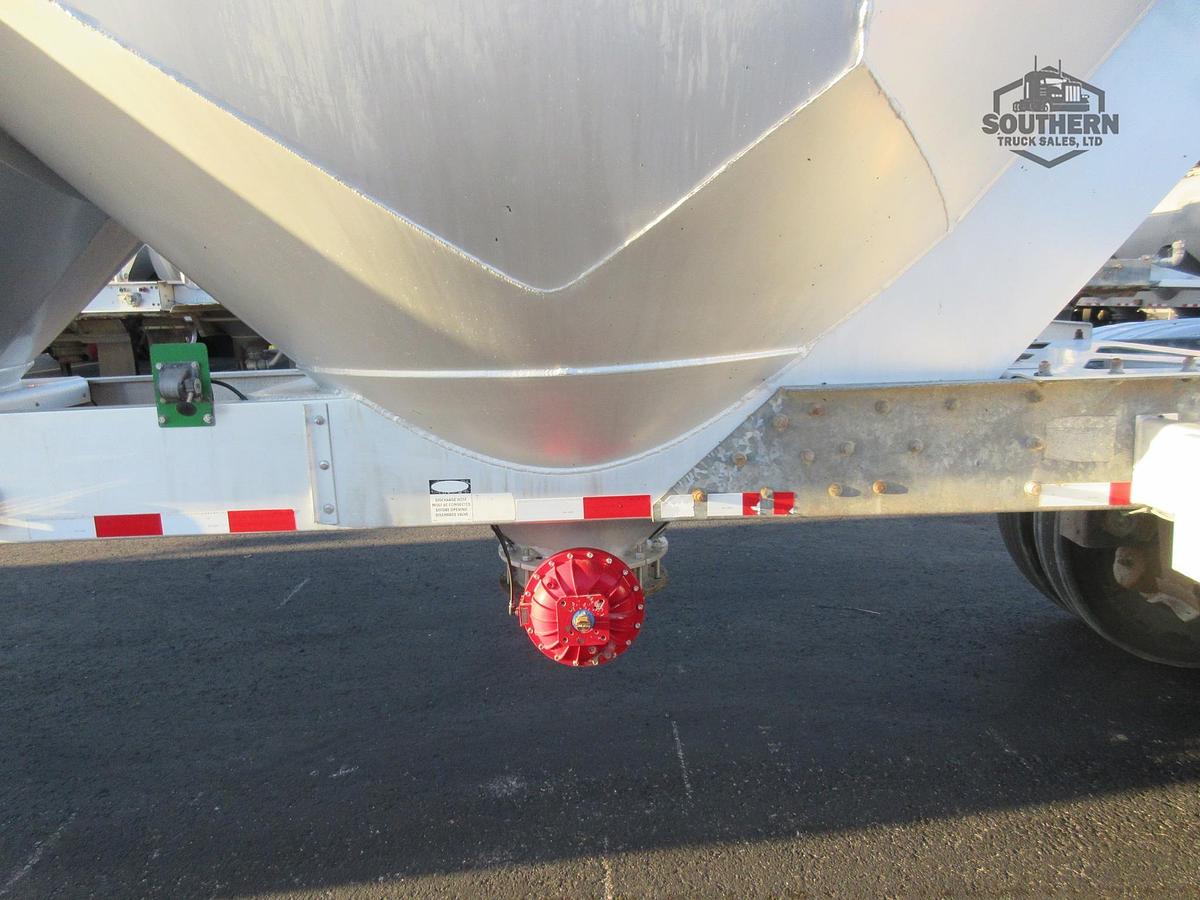 Used 2011 POLAR 41 ft