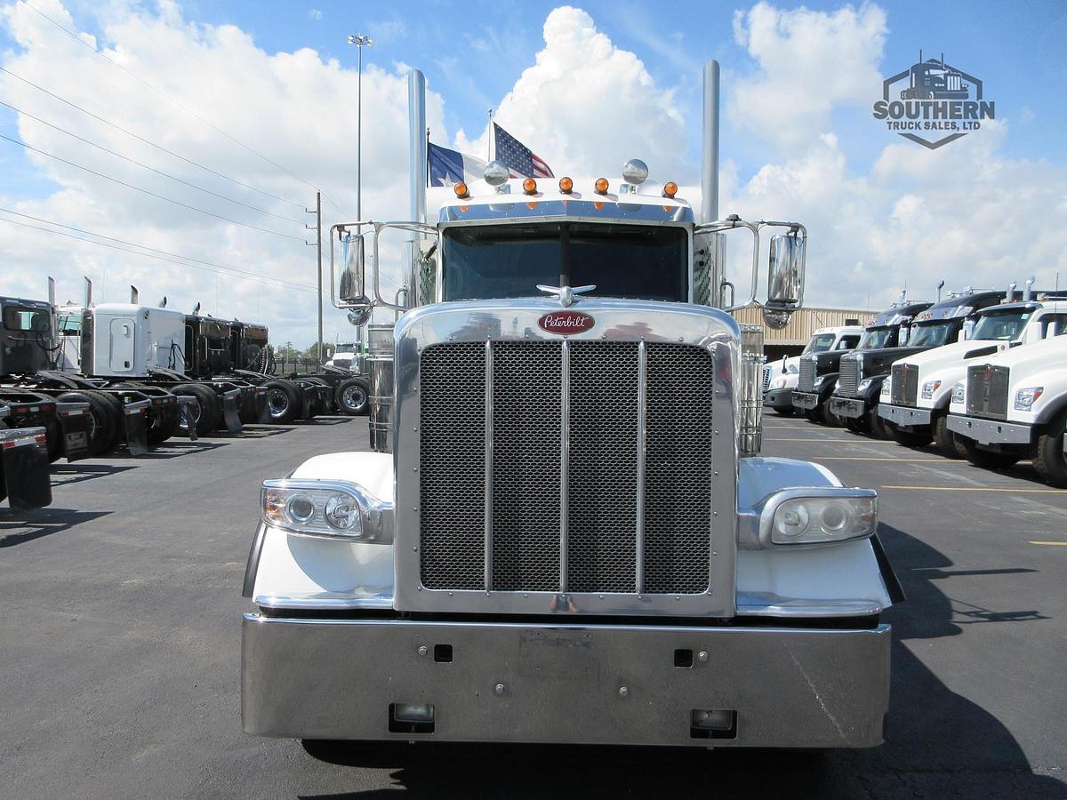 Used 2016 PETERBILT 389