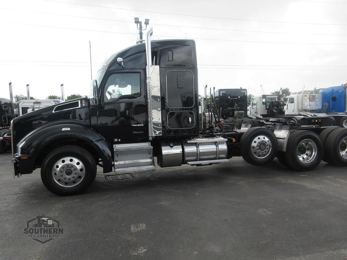 Used 2023 KENWORTH T880