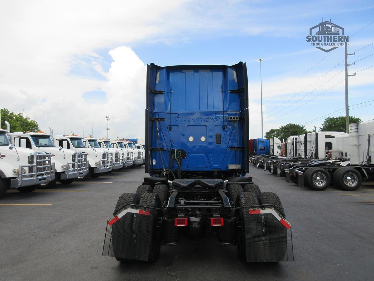 Used 2021 INTERNATIONAL LT