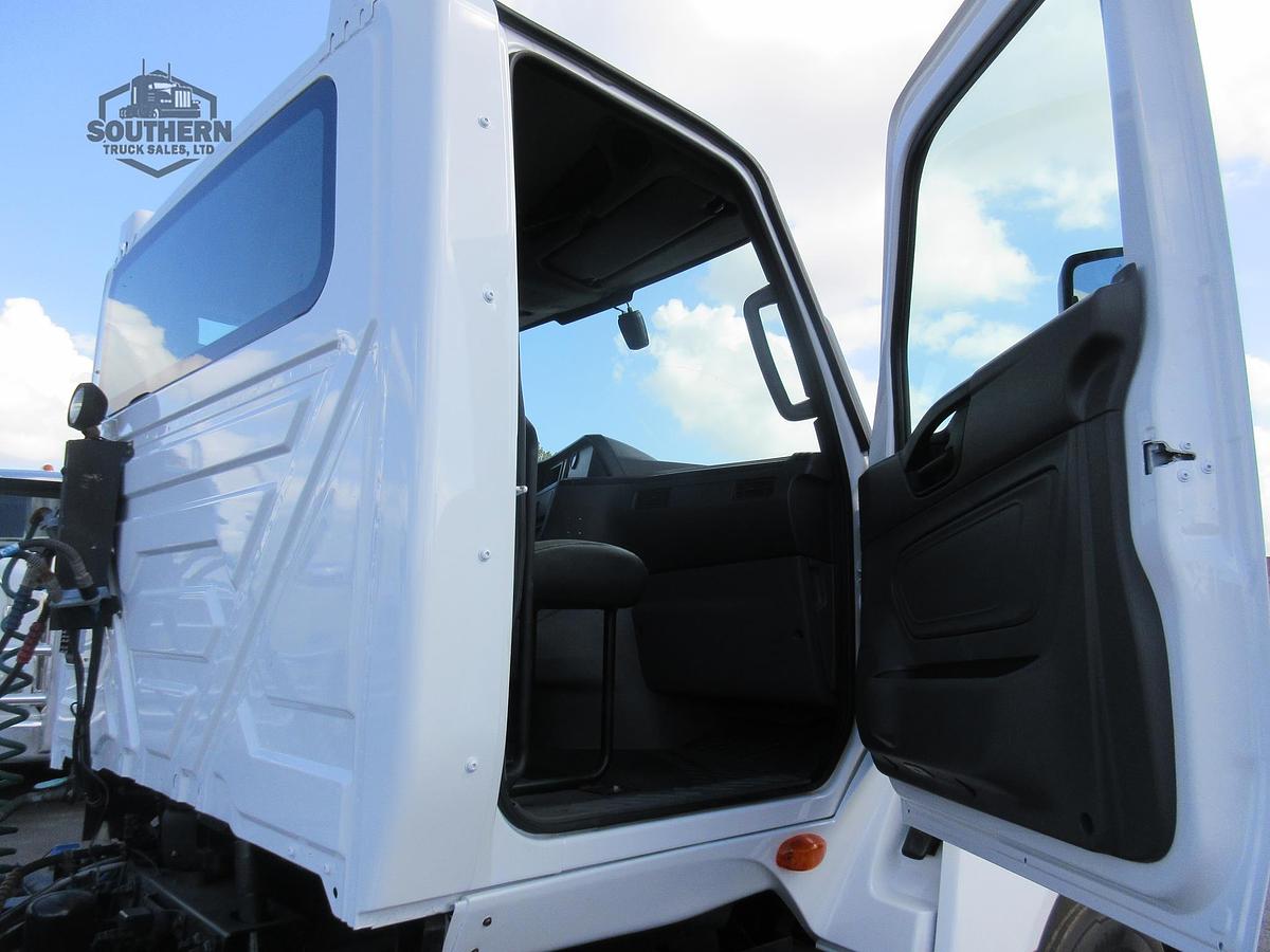 Used 2023 INTERNATIONAL LT