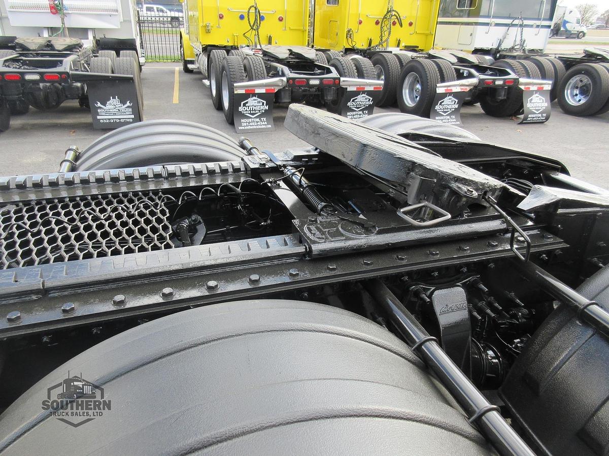 Used 2021 FREIGHTLINER CORONADO 122 SD