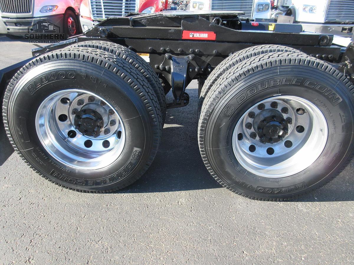 Used 2019 FREIGHTLINER CASCADIA 126