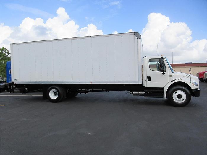 Used 2018 FREIGHTLINER BUSINESS CLASS M2 106