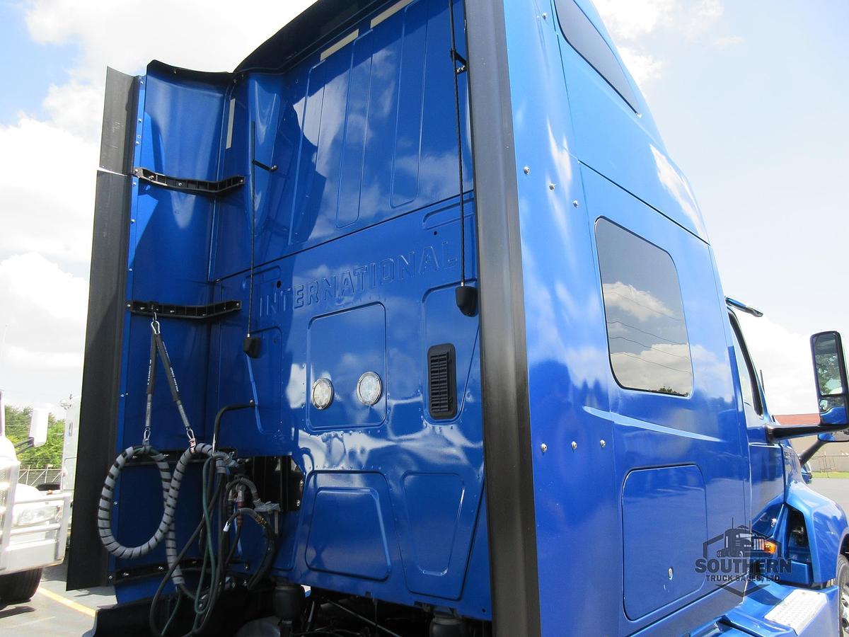 Used 2021 INTERNATIONAL LT