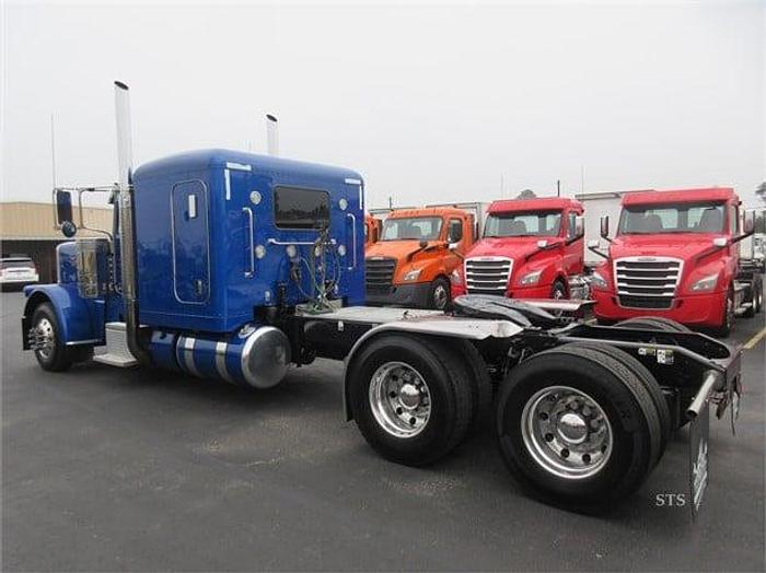 Used 2018 PETERBILT 389