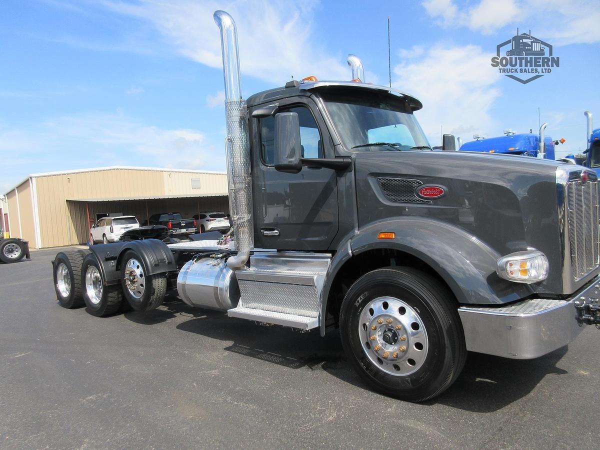 Used 2025 PETERBILT 567