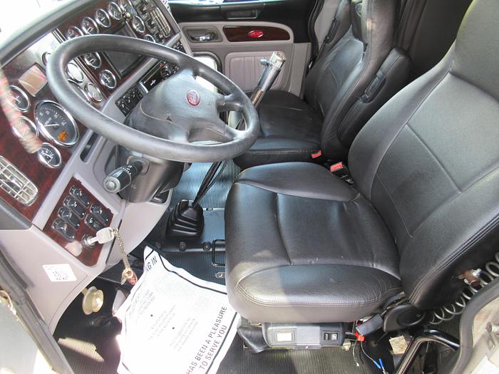 Used 2019 PETERBILT 389