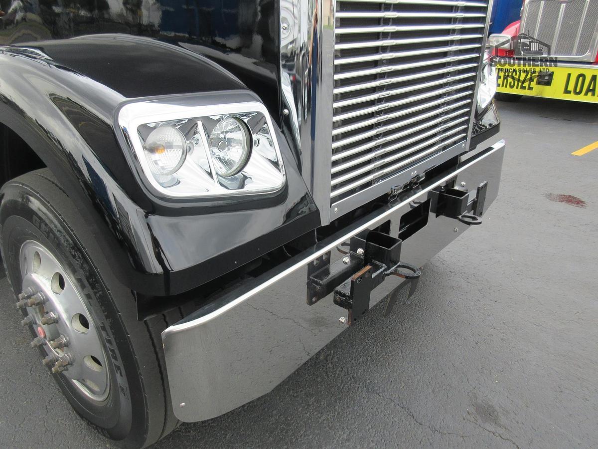 Used 2023 FREIGHTLINER CORONADO 122 SD