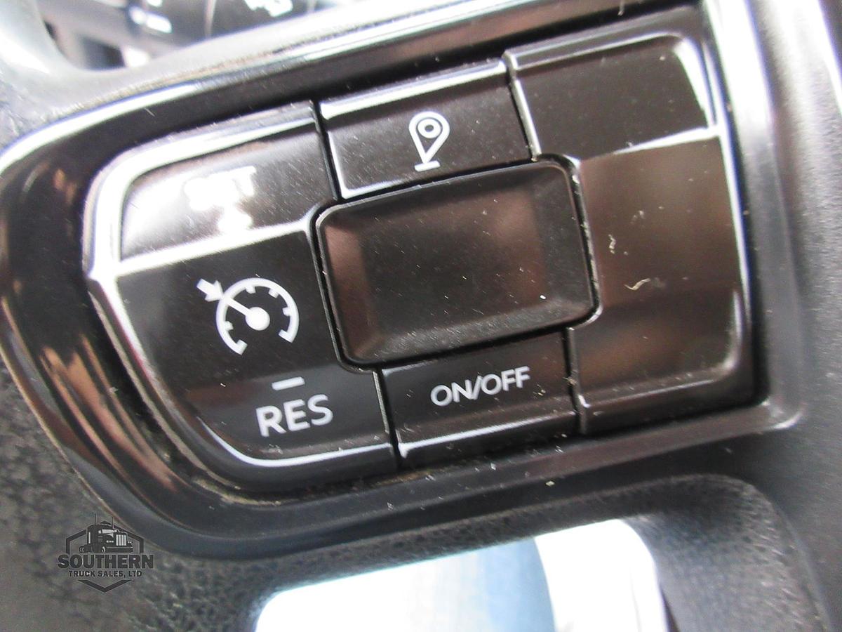 Used 2023 PETERBILT 567