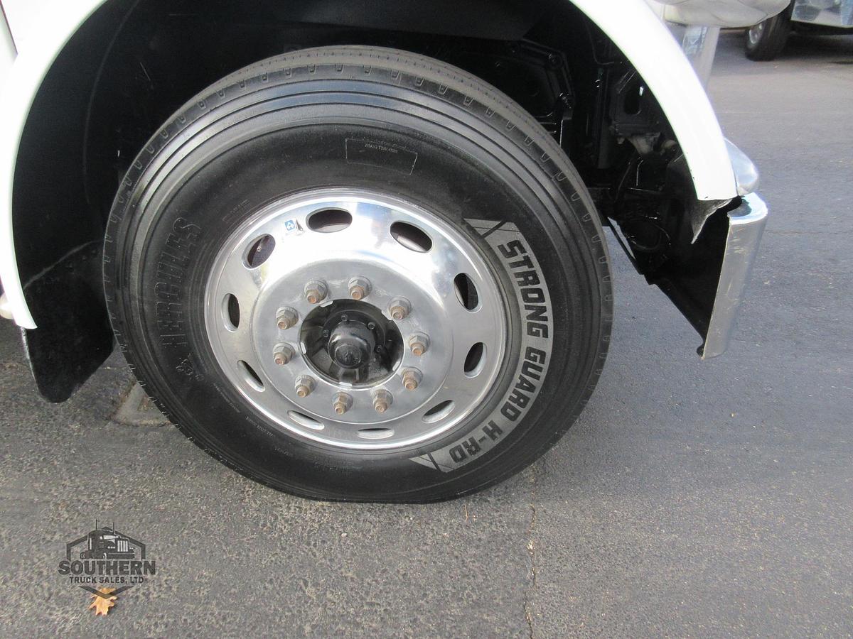 Used 2016 PETERBILT 389