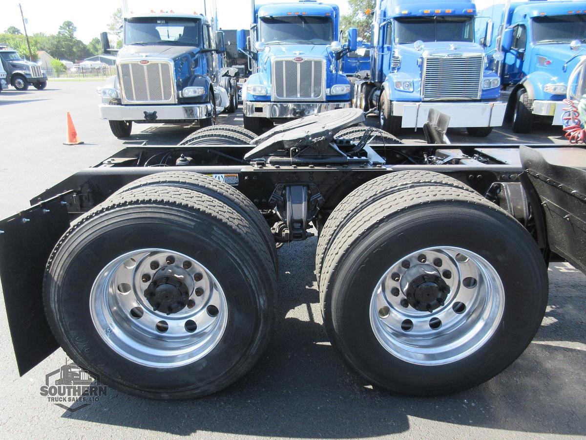 Used 2016 KENWORTH T880