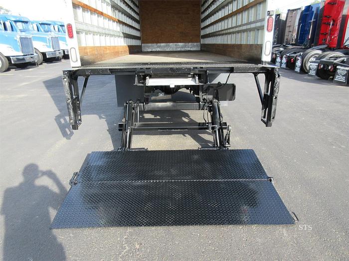 Used 2018 FREIGHTLINER BUSINESS CLASS M2 106