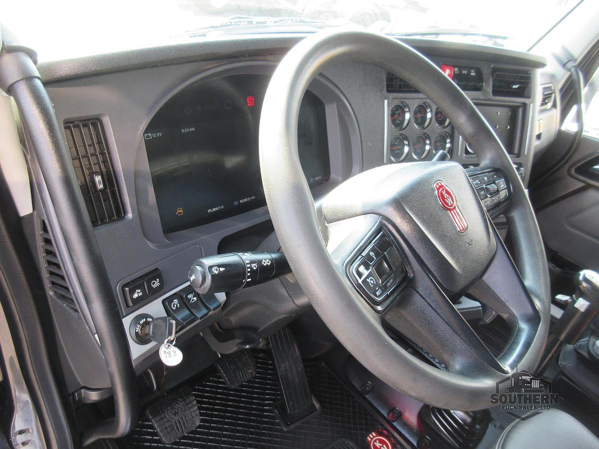 Used 2023 KENWORTH T880