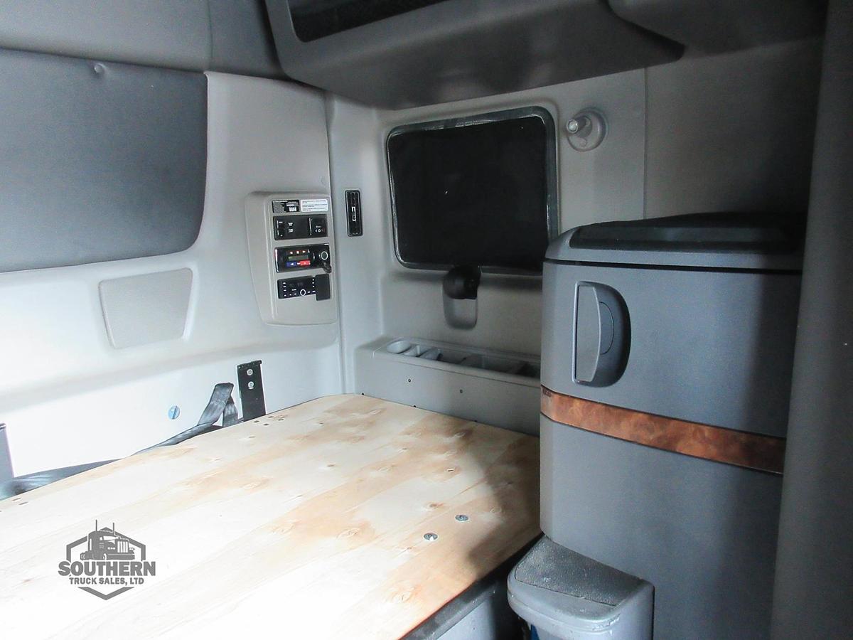 Used 2021 INTERNATIONAL LT