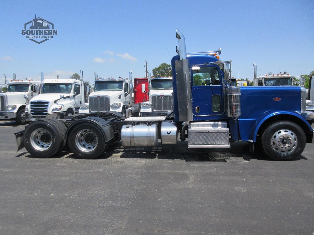 Used 2015 PETERBILT 389