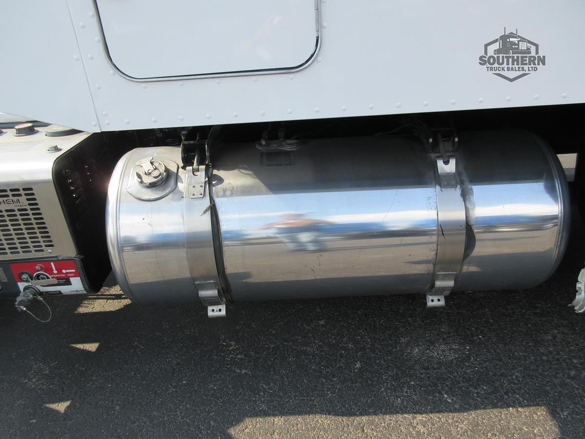 Used 2015 PETERBILT 386