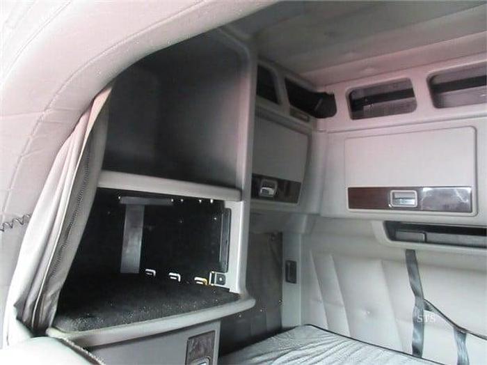 Used 2015 PETERBILT 389