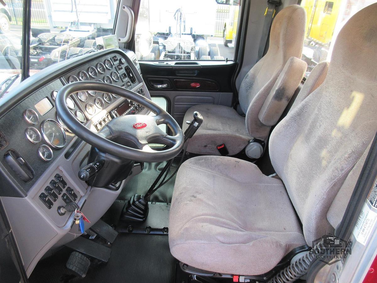 Used 2021 PETERBILT 389