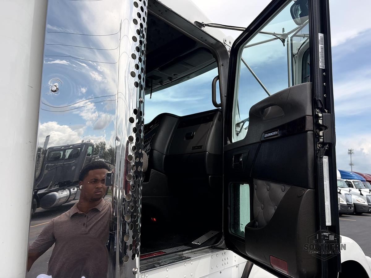 Used 2019 KENWORTH T800