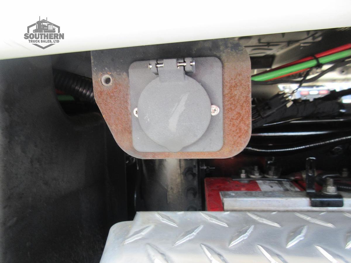 Used 2020 FREIGHTLINER CASCADIA 126