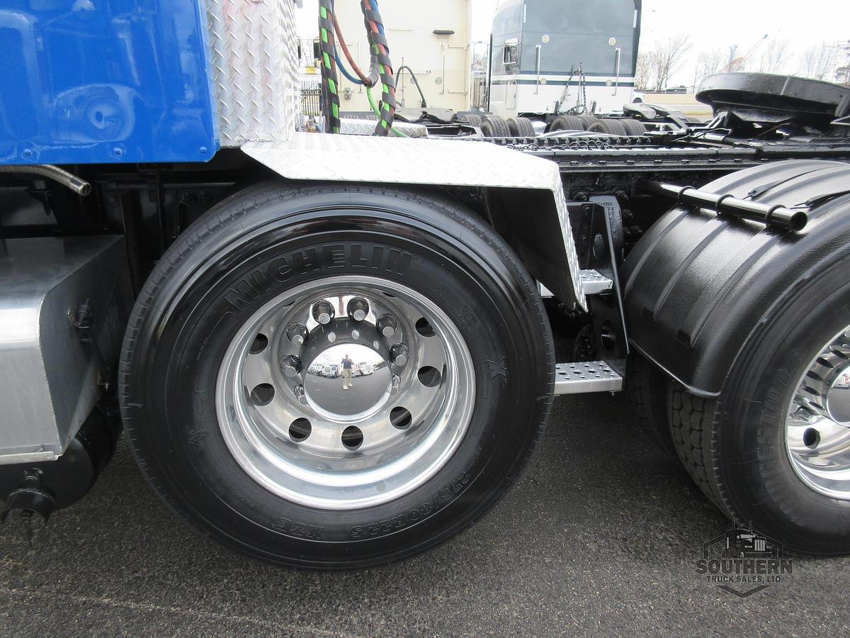 Used 2020 PETERBILT 567