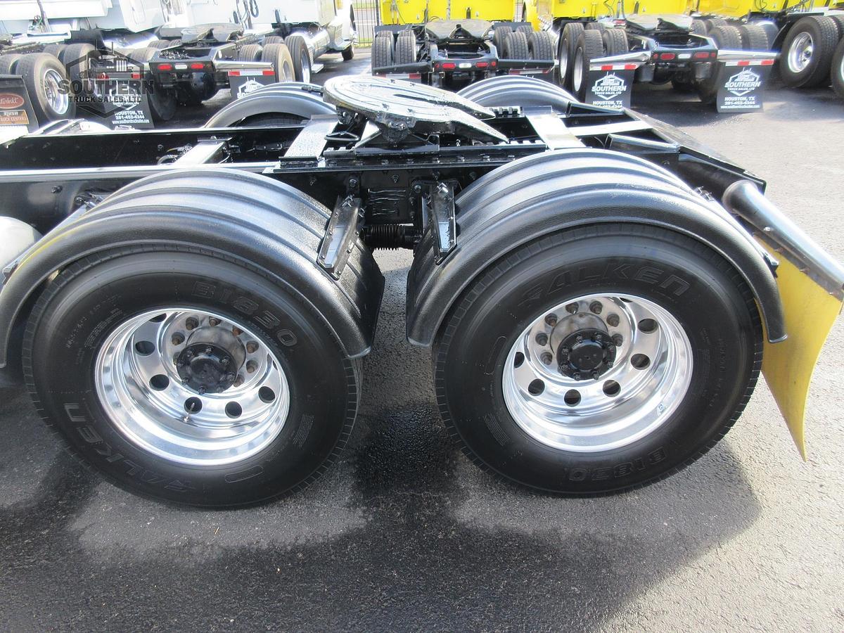 Used 2020 PETERBILT 567