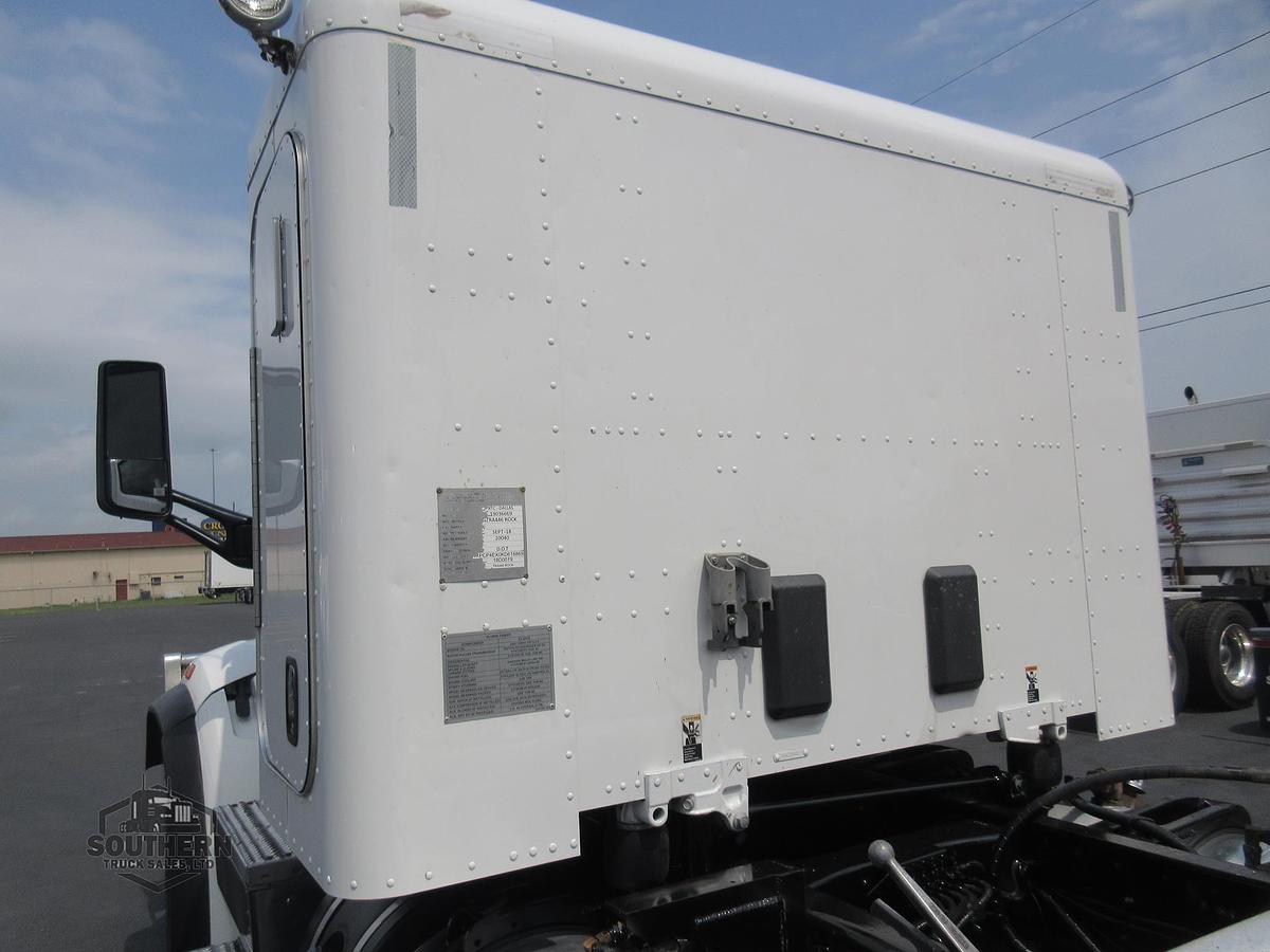 Used 2019 PETERBILT 567