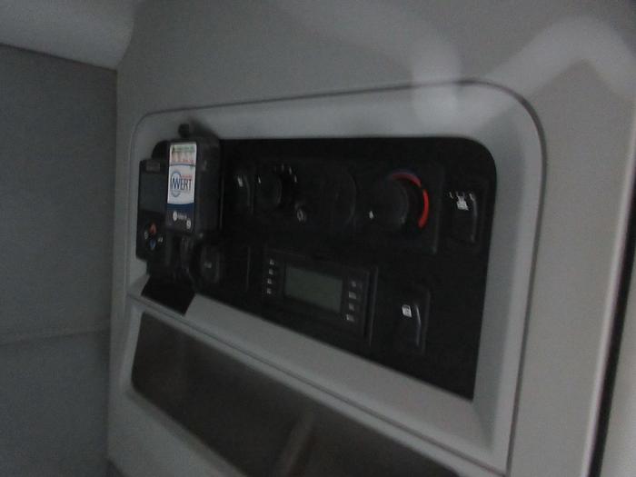 Used 2021 KENWORTH T880