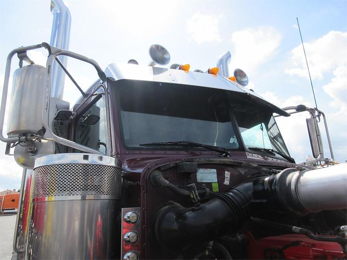 Used 2019 PETERBILT 389
