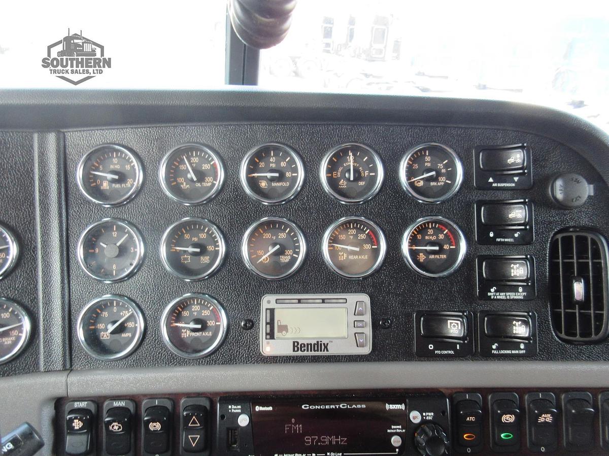 Used 2022 PETERBILT 389