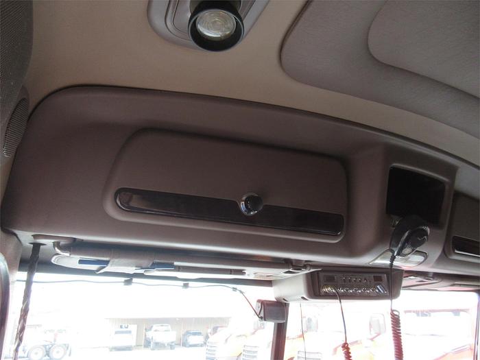 Used 2017 PETERBILT 389