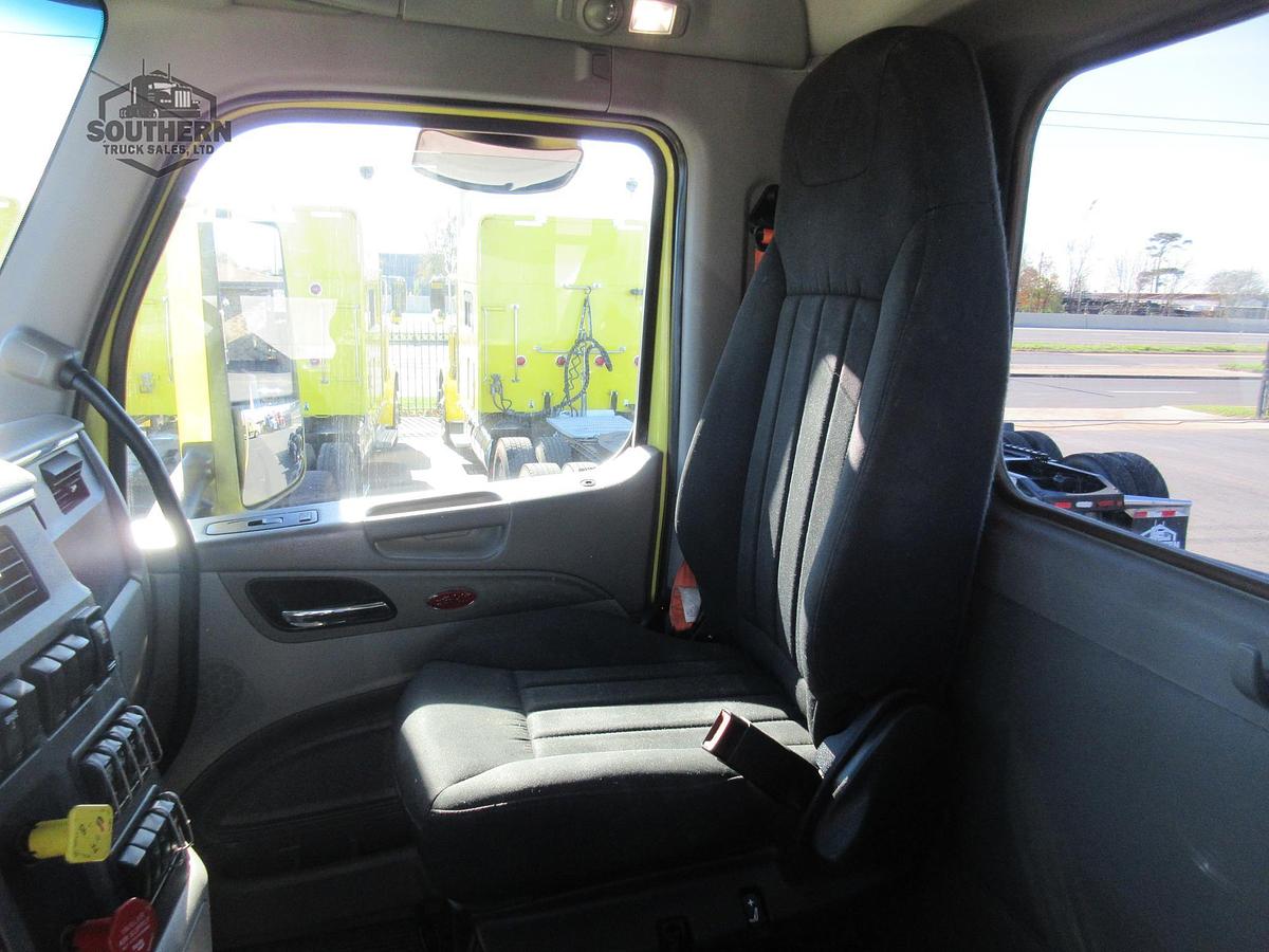 Used 2020 PETERBILT 567