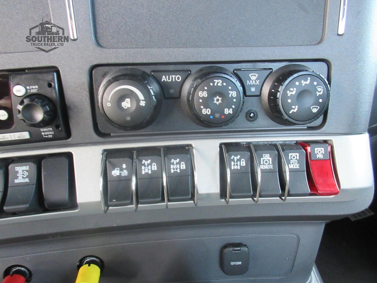 2024 KENWORTH T880