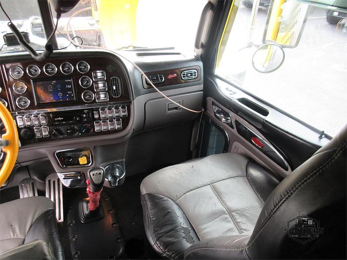 Used 2016 PETERBILT 389