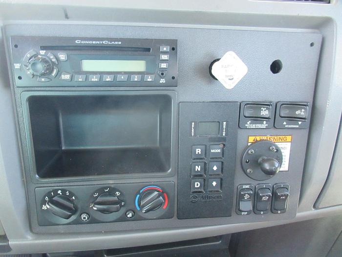 Used 2013 PETERBILT 348