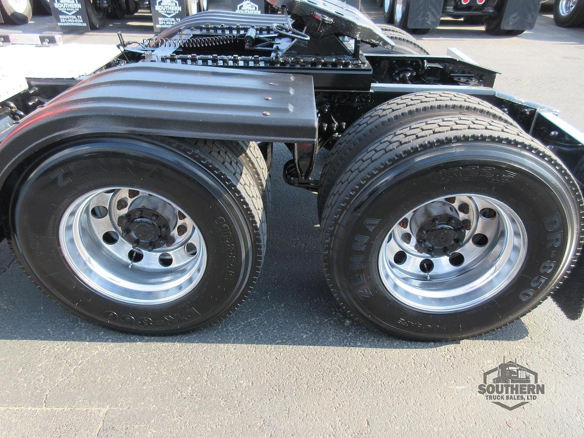 Used 2018 FREIGHTLINER CASCADIA 125