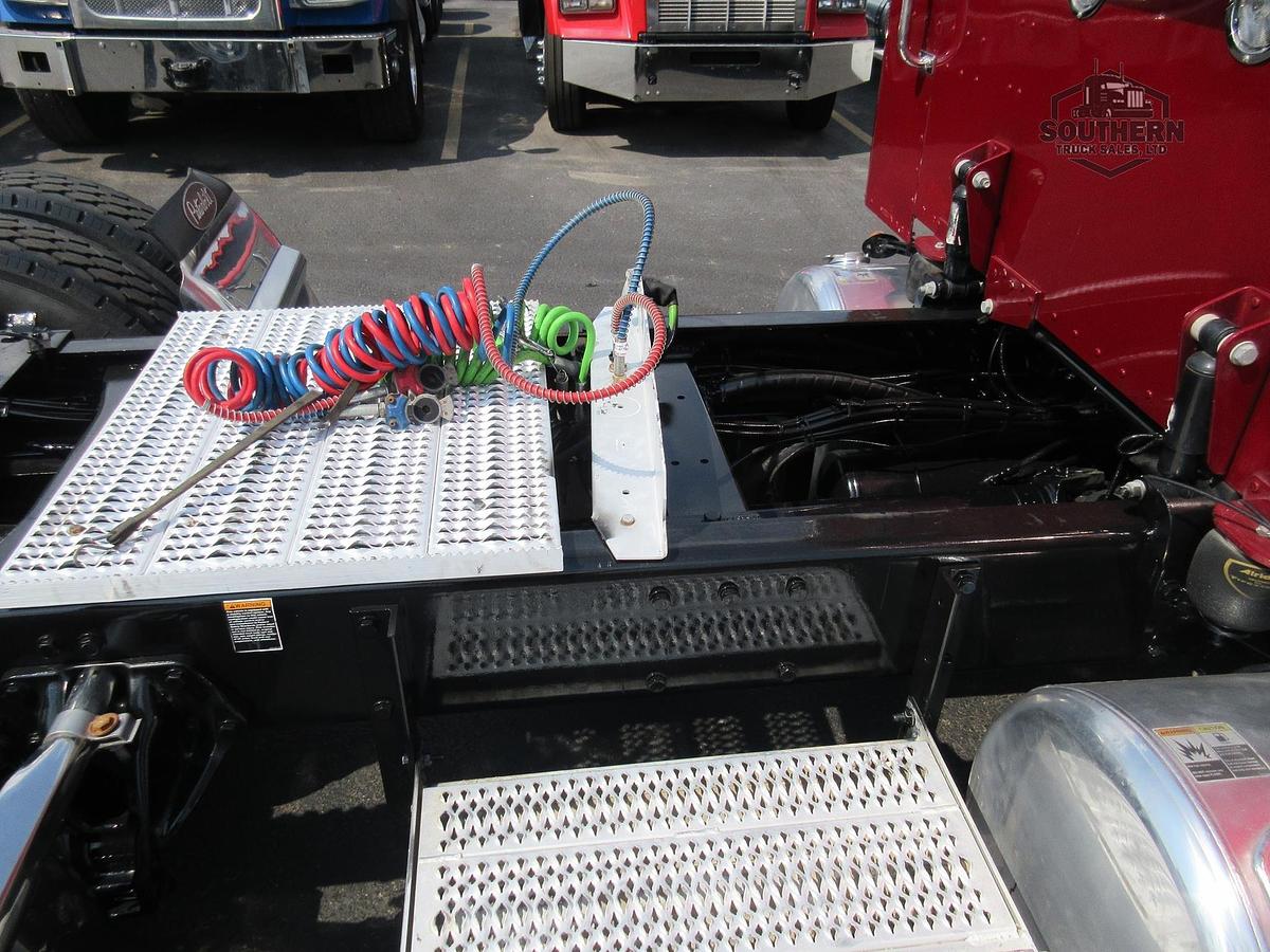 Used 2021 PETERBILT 389