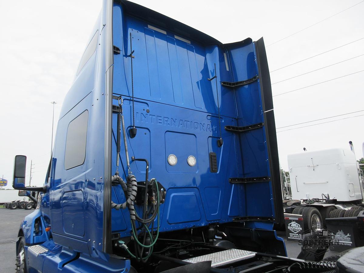 Used 2021 INTERNATIONAL LT