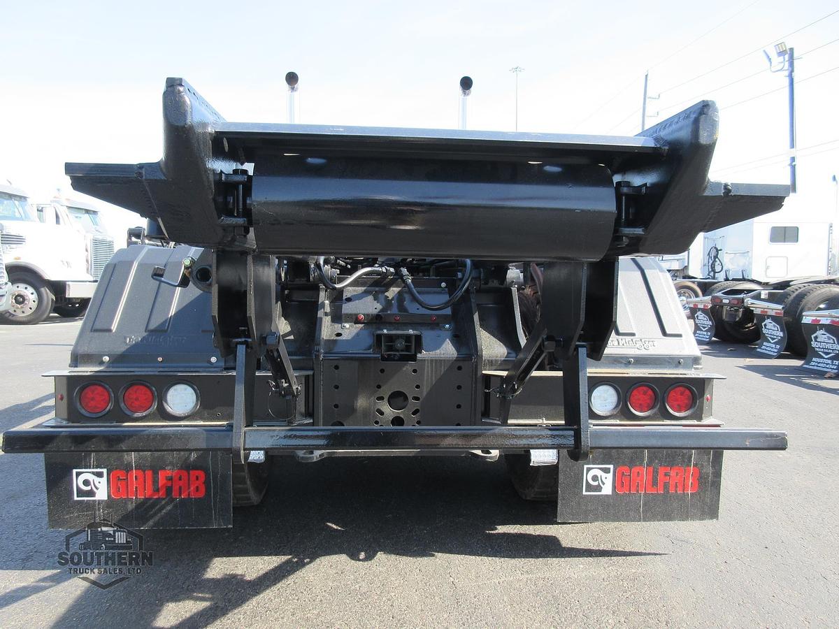 Used 2025 PETERBILT 567