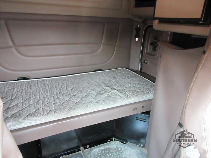 Used 2015 PETERBILT 389