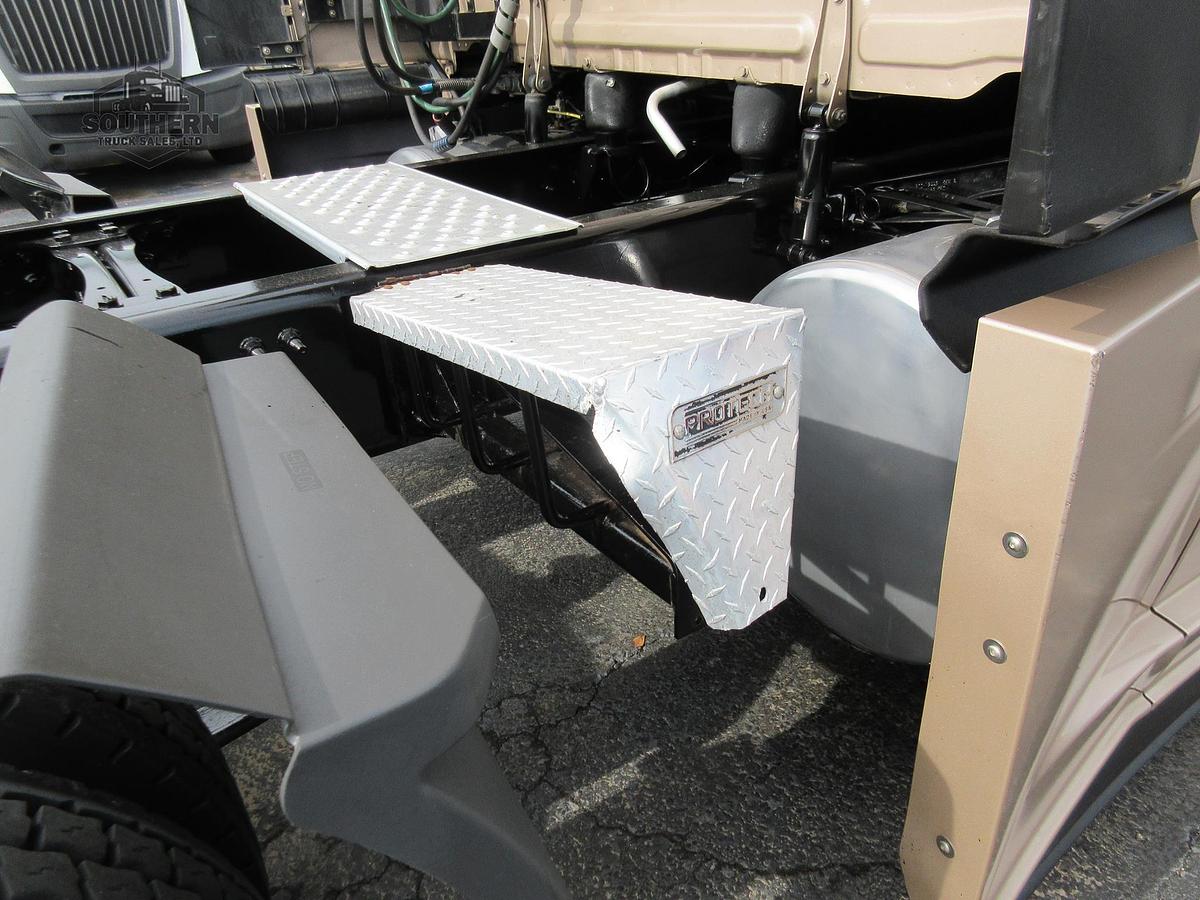 Used 2023 FREIGHTLINER CASCADIA 126
